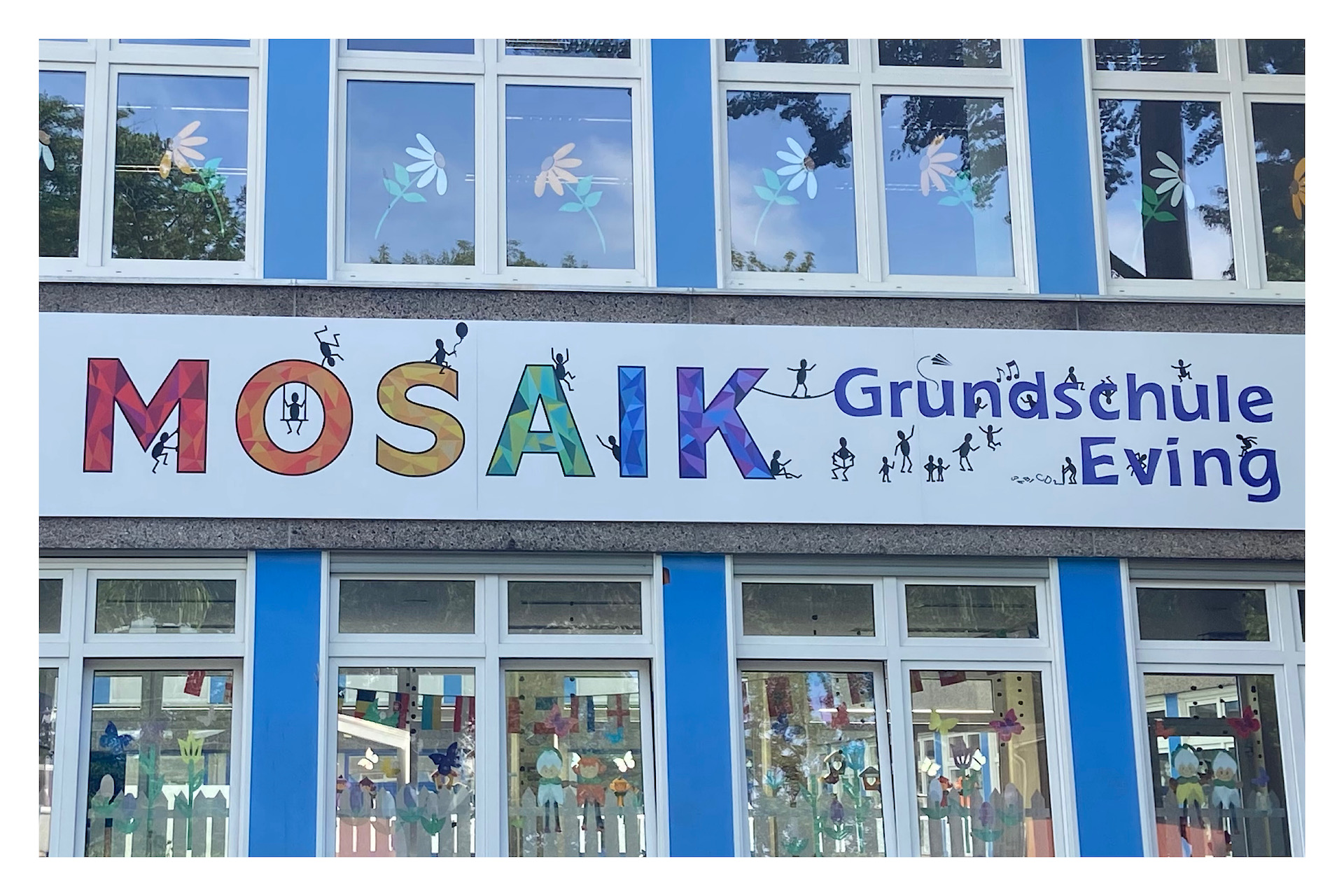 IMG 2024 Schulgebäude Schild